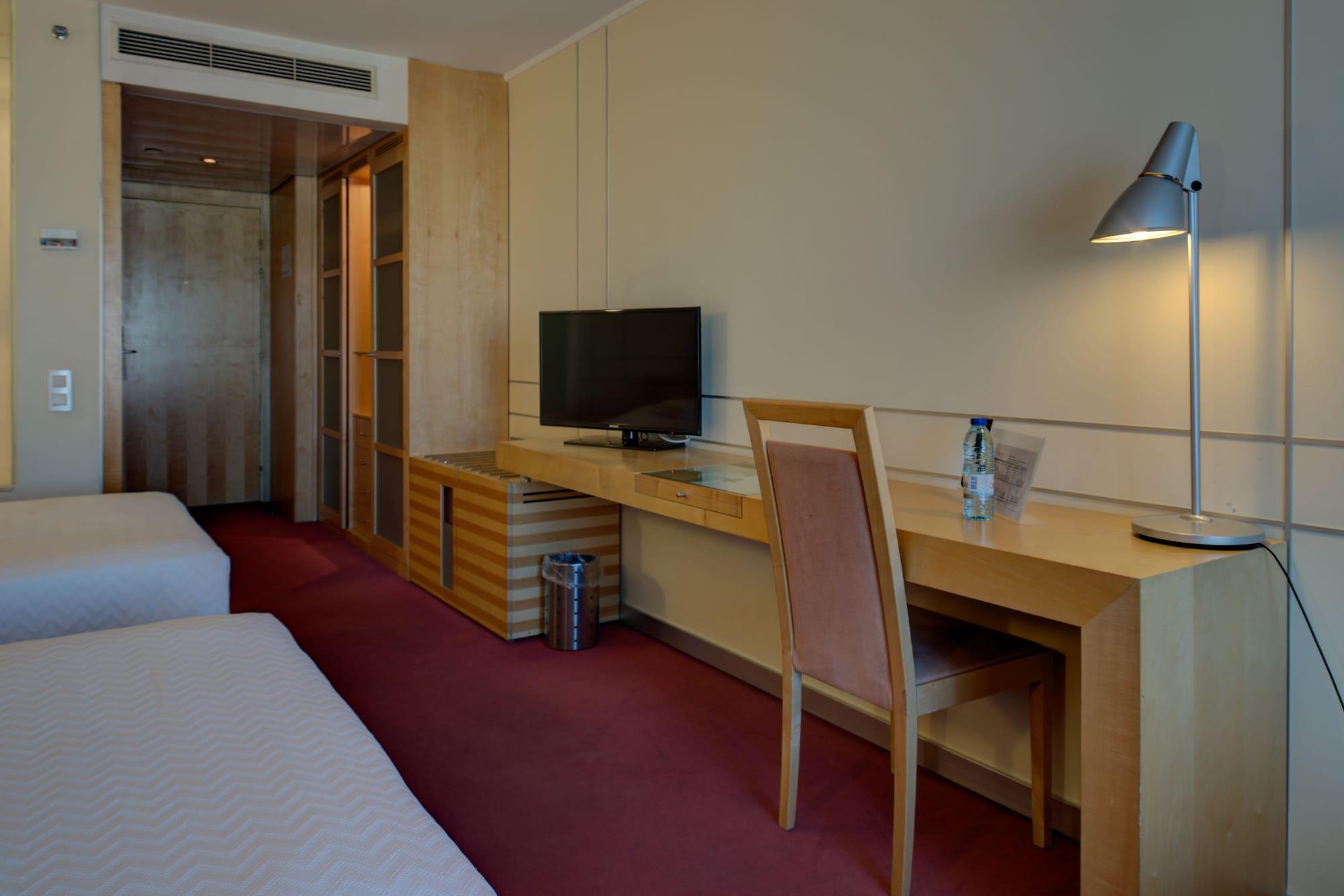 วีไอพี เอ็กเซกคิวทีฟ เอนเตรกัมโปส - โฮเต็ล แอนด์ คอนเฟอเรนซ์ Hotel ลิสบอน ภายนอก รูปภาพ