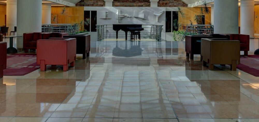 วีไอพี เอ็กเซกคิวทีฟ เอนเตรกัมโปส - โฮเต็ล แอนด์ คอนเฟอเรนซ์ Hotel ลิสบอน ภายนอก รูปภาพ