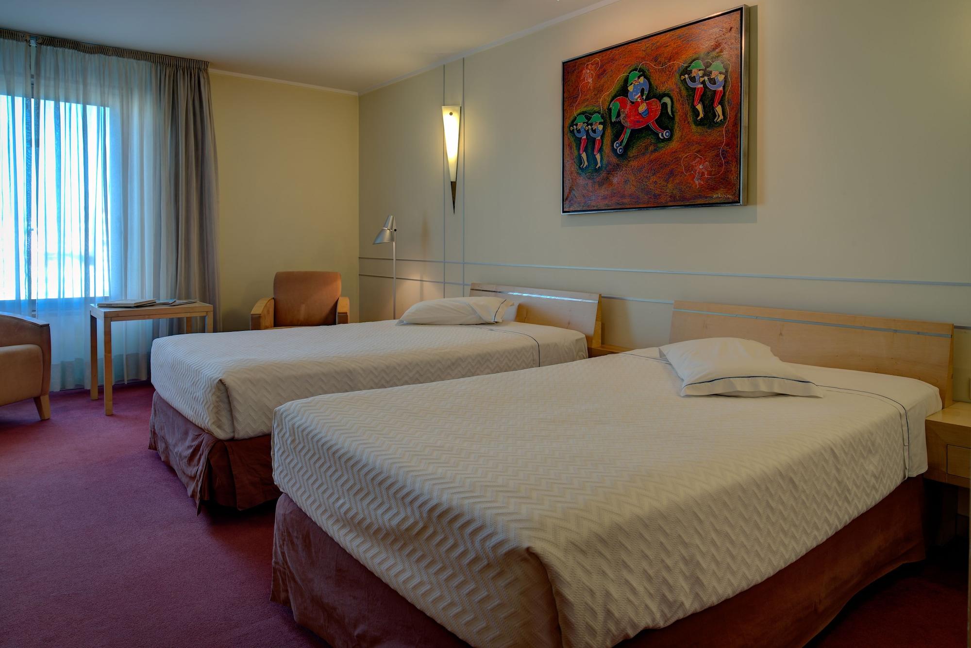 วีไอพี เอ็กเซกคิวทีฟ เอนเตรกัมโปส - โฮเต็ล แอนด์ คอนเฟอเรนซ์ Hotel ลิสบอน ภายนอก รูปภาพ