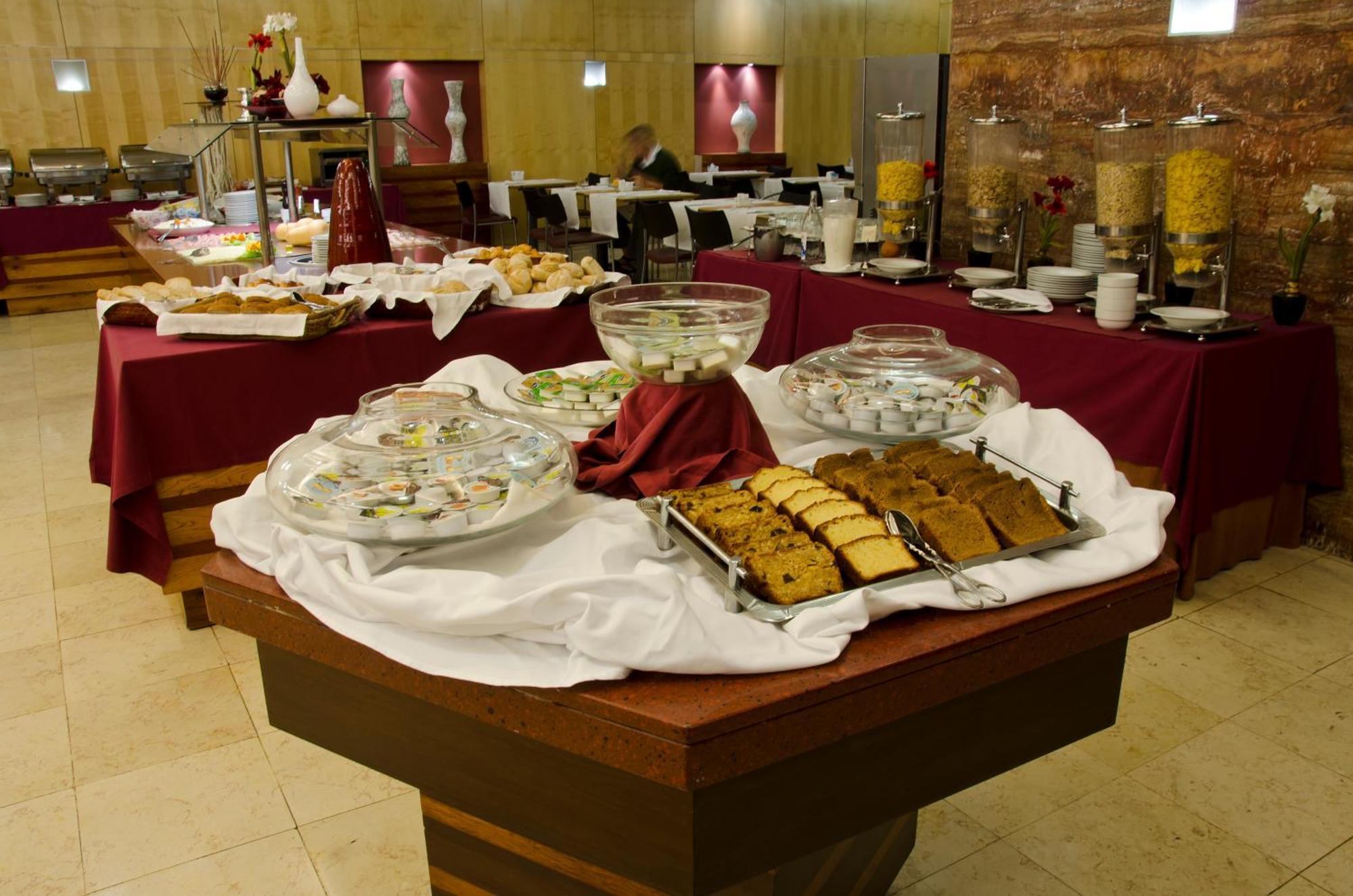 วีไอพี เอ็กเซกคิวทีฟ เอนเตรกัมโปส - โฮเต็ล แอนด์ คอนเฟอเรนซ์ Hotel ลิสบอน ภายนอก รูปภาพ